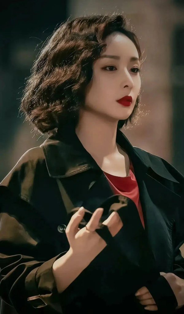 赢盈配资 没想到狂飙2年后，38岁的高叶，再次让恩人孙红雷和世界刮目相看